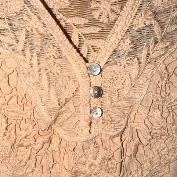 Style & Co. Women's Light Peach Lace Top - Picture 3 of 6